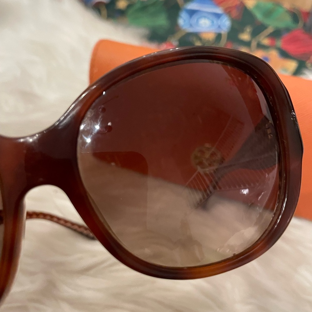 Tory Burch Brown Gradient Oversized Sunglasses with Orange Case - Picture 14 of 14